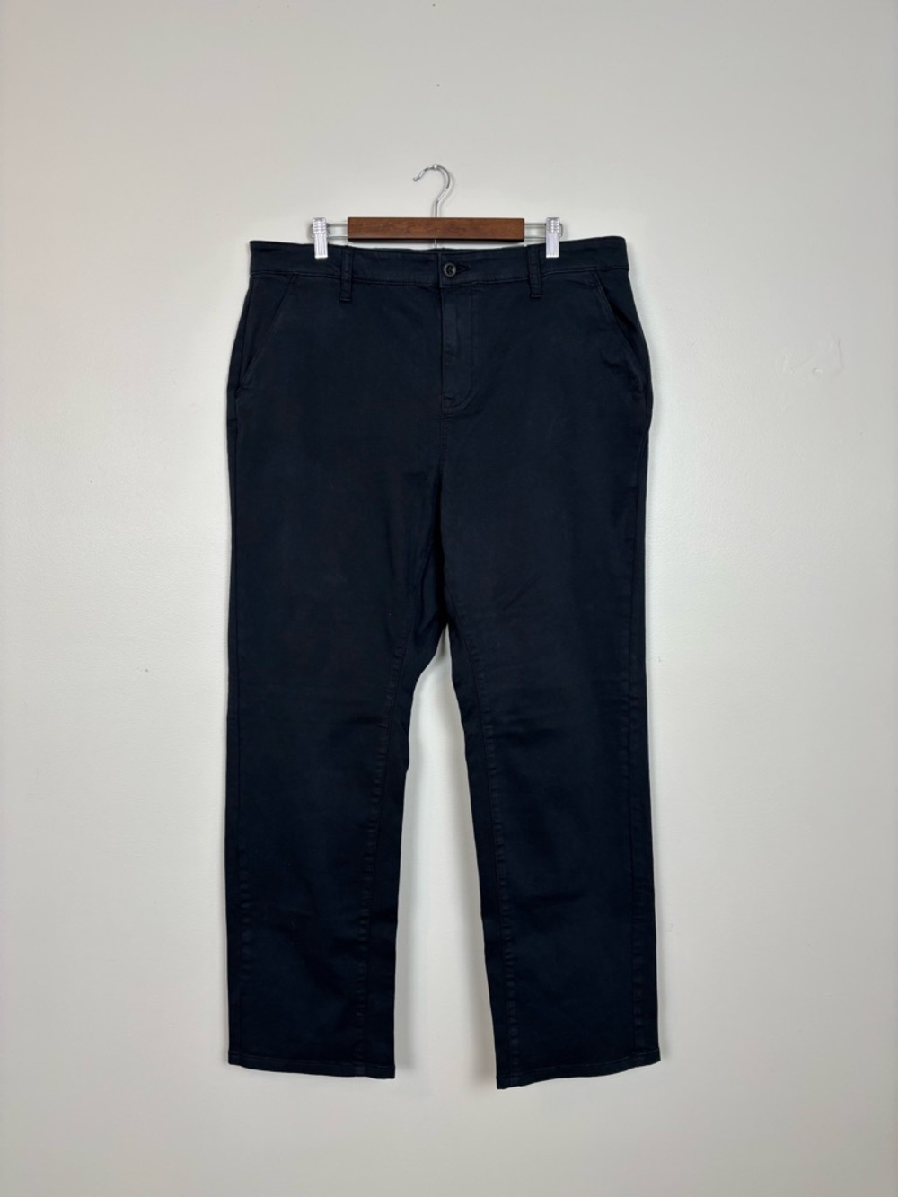 Torrid Pants Womens 18T Perfect Chino Straight Stretch Twill Mid Rise in Black‎